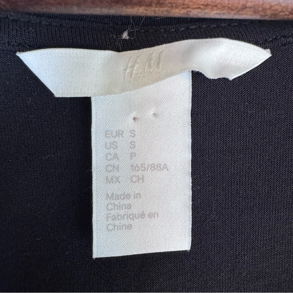 H&M Black Sequins Tiger Graphic Tee - Picture 8 of 16